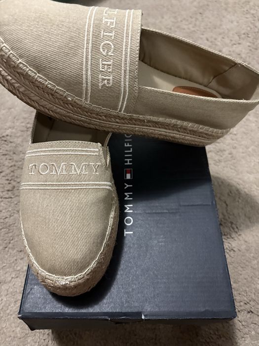 Tommy Hilfiger еспадрили