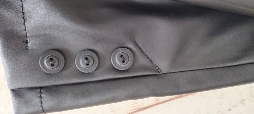 Кожаный блейзер (пиджак)