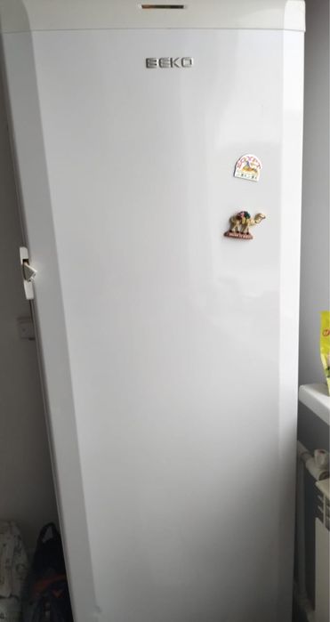 Продам вертикальныу морощильную камеру