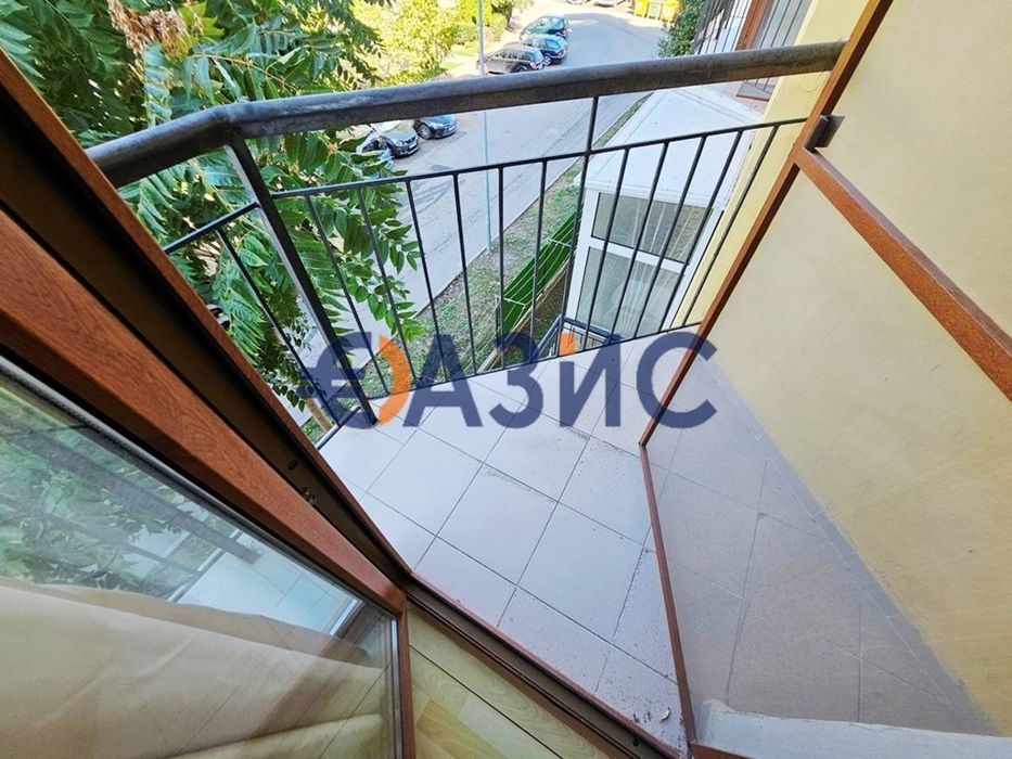 Продава се Двустаен апартамент в к.к. Слънчев бряг - 70 кв.м за 1070 €/кв.м - Снимка #9