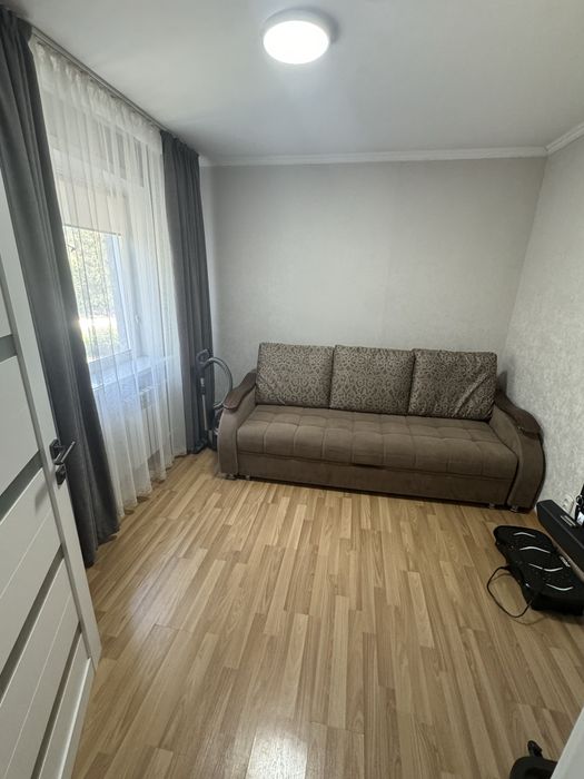 4комн квартира продам