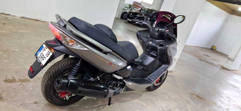 Scuter Kymco Xciting 500 RI