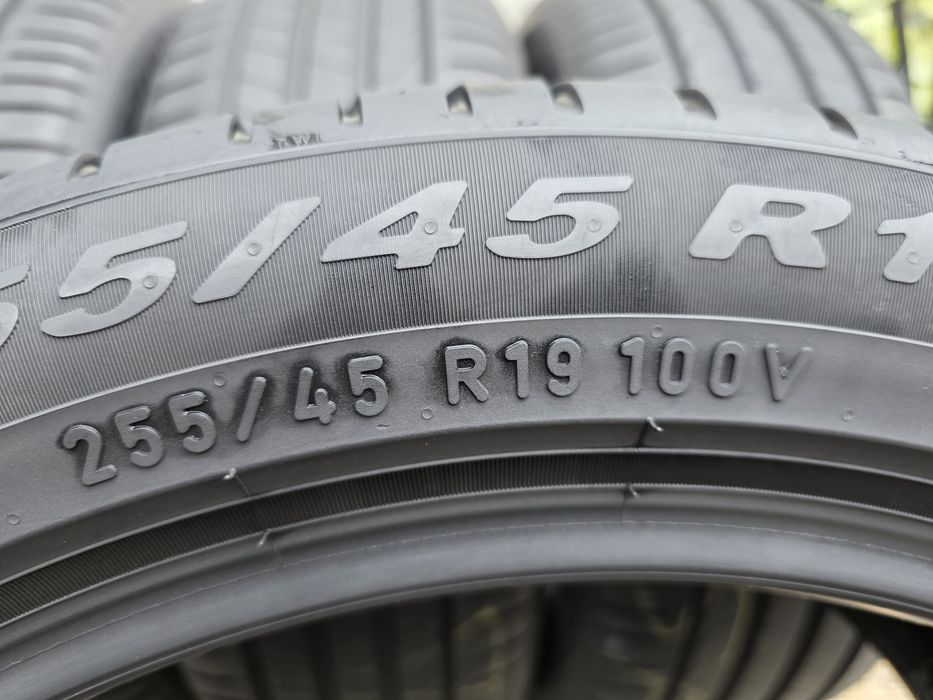 Vând patru anvelope de vara pirelli 255 45 19 dot 2121
