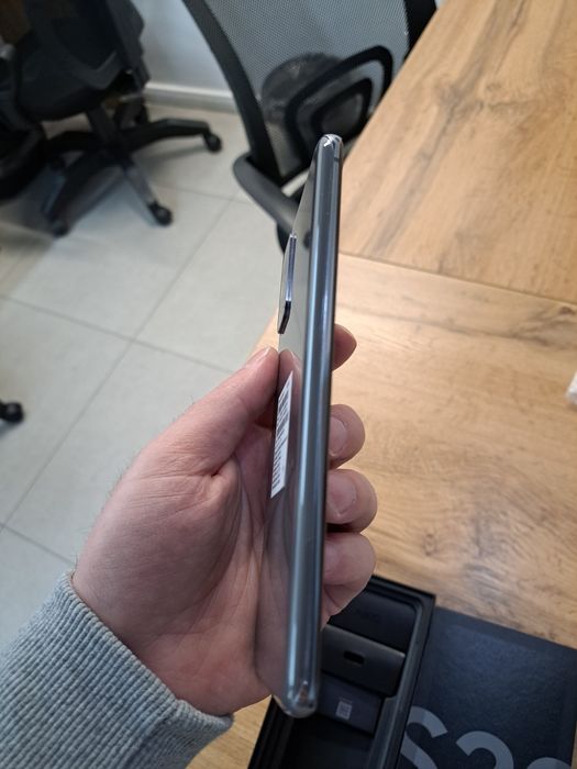 Продается Samsung s20 Plus 128g