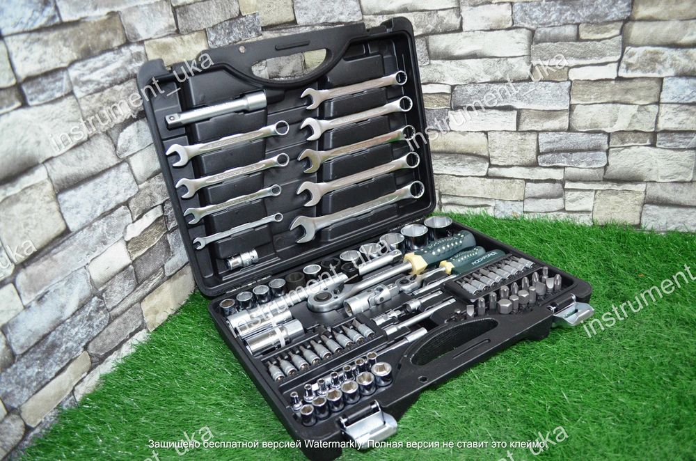 Набор ключей и торцовых головок Rock Force 82 предмета