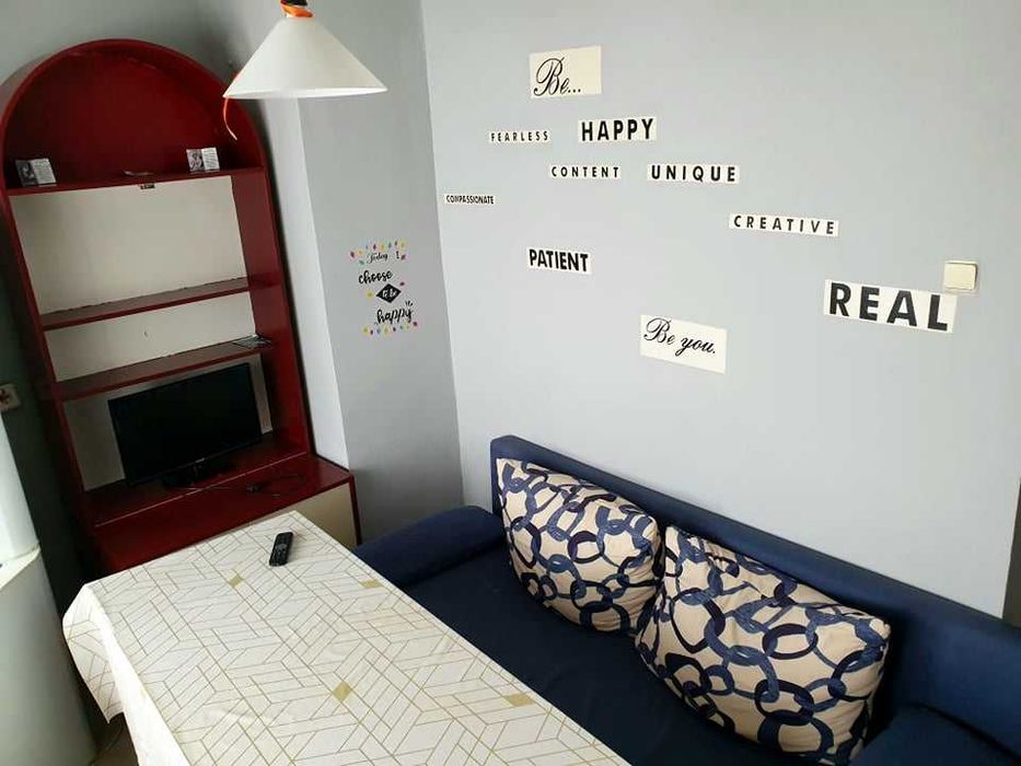 Дава се под наем Едностаен апартамент в Бургас, Славейков - 46 кв.м за 175 € - Снимка #1