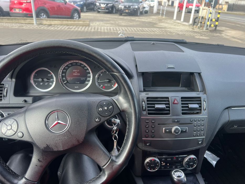 Vand Mercedes c 200