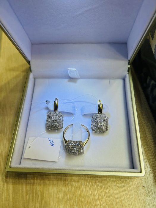 Продам новый бриллиантовый набор