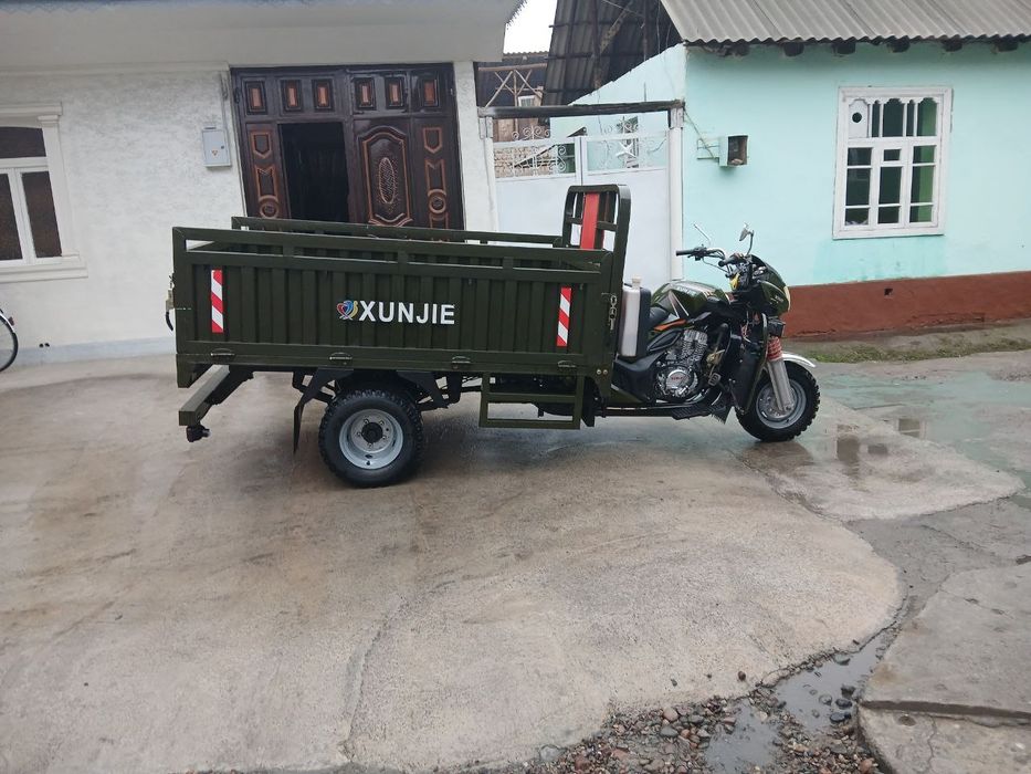 Муравей мото сотилади