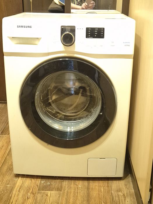 Продам стиральную машину Самсунг б/у