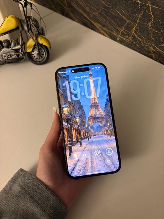 Iphone 16 plus black