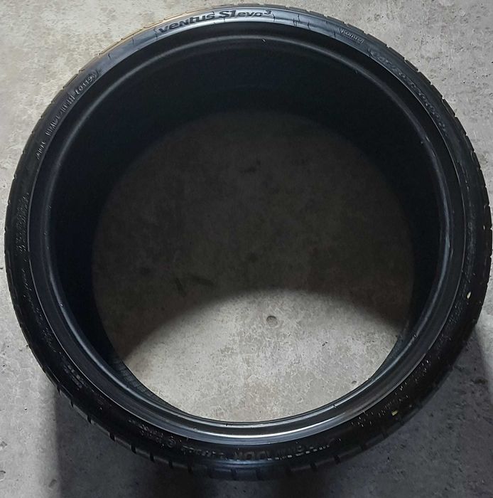 Anvelope Vara Hankook S1 Evo 245 30 R20