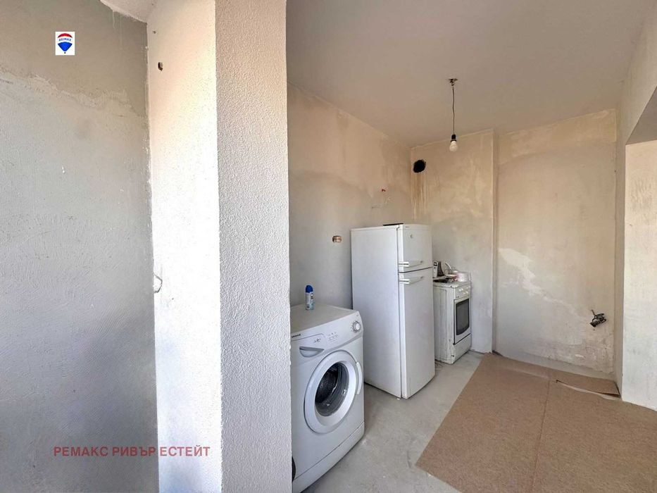 Продава се Тристаен апартамент в Русе, Център - 93 кв.м за 2075 €/кв.м - Снимка #14