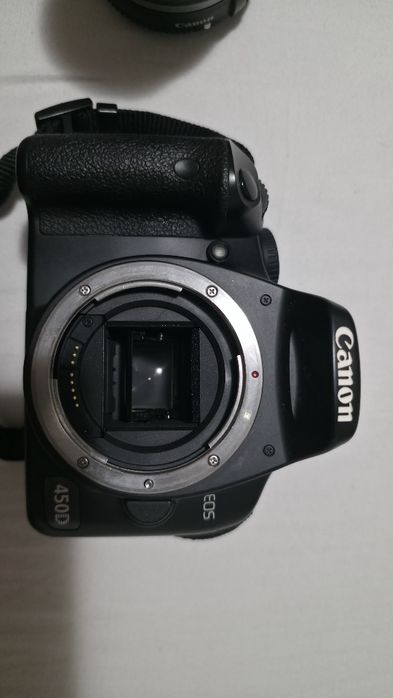 Aparat foto DSLR Canon EOS 450D + Obiectiv Canon EF-S 18-55mm + 2 Baterii