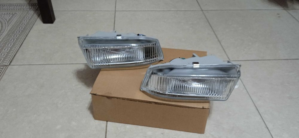 Противотуманка Тойота Ипсум