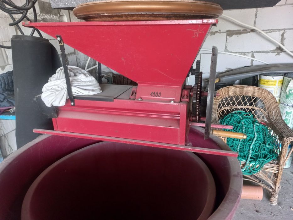 Butoi inox şi desciorchinator