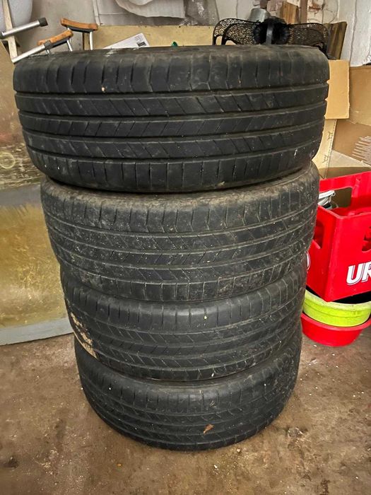 Anvelope 215/55/R18, foarte putin utilizate (1.000 km)