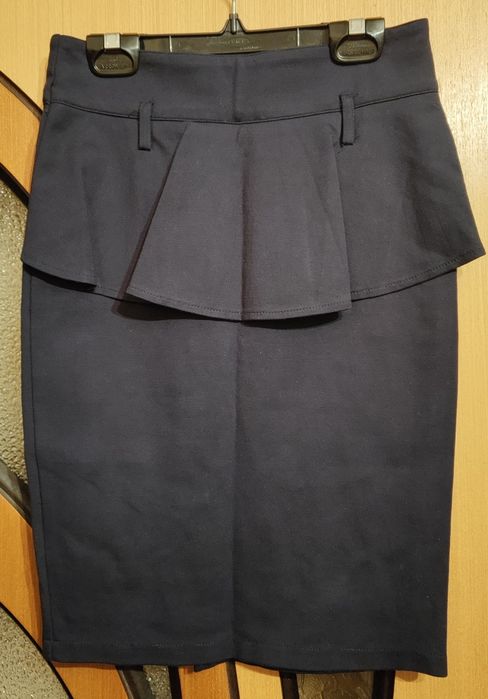 Продам школьную форму. Разных размеров.