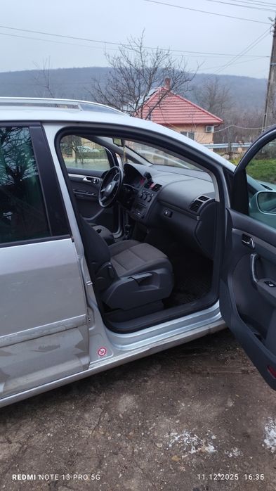 Vând touran 1,9 dizel an 2006