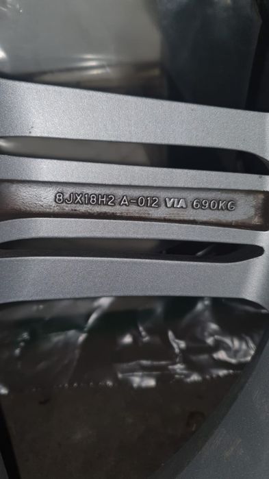 Jenti 225/40/18 5×112 57,1 mm Et 35