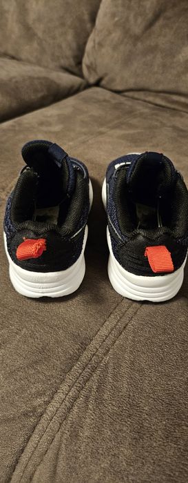 Adidași Puma mărimea 21 baietei