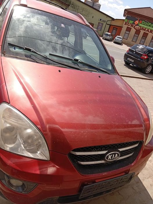Dezmembrez  KIA CARENS 2008 2.0 CRDI 140 CP E4