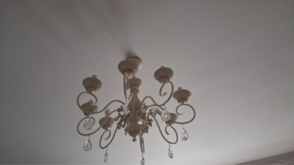 Продам люстры бу