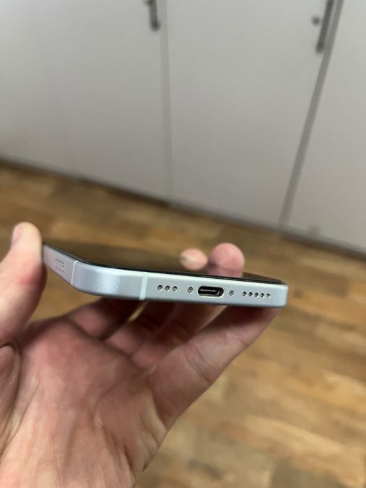 iphone 15 128 гигабайт