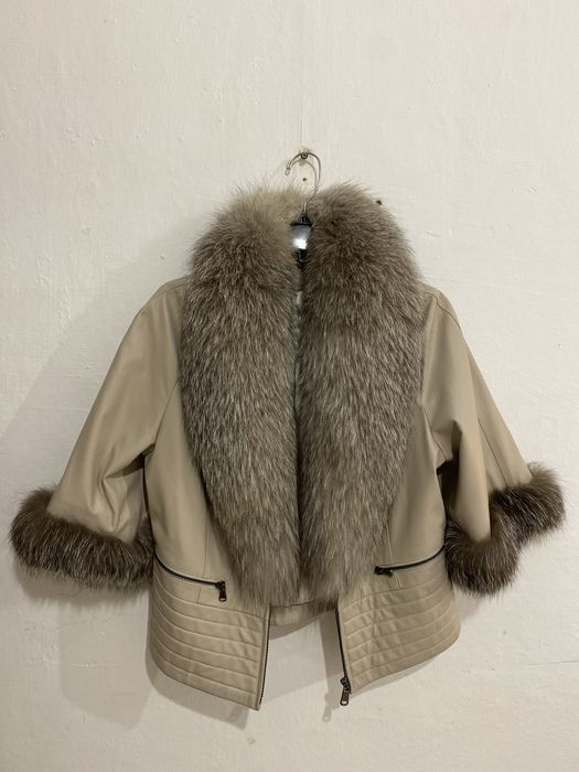 Продаю НОВУЮ шубу!!