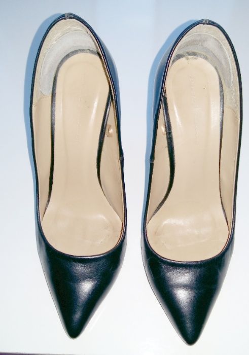 Pantofi stiletto Zara cu toc, din piele naturală.