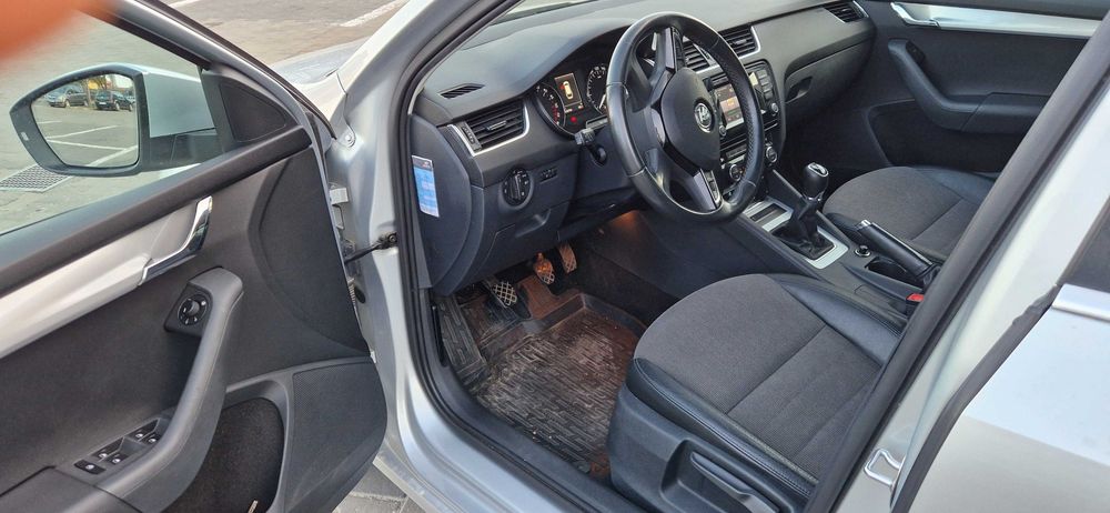 Autoturism Skoda Octavia 3