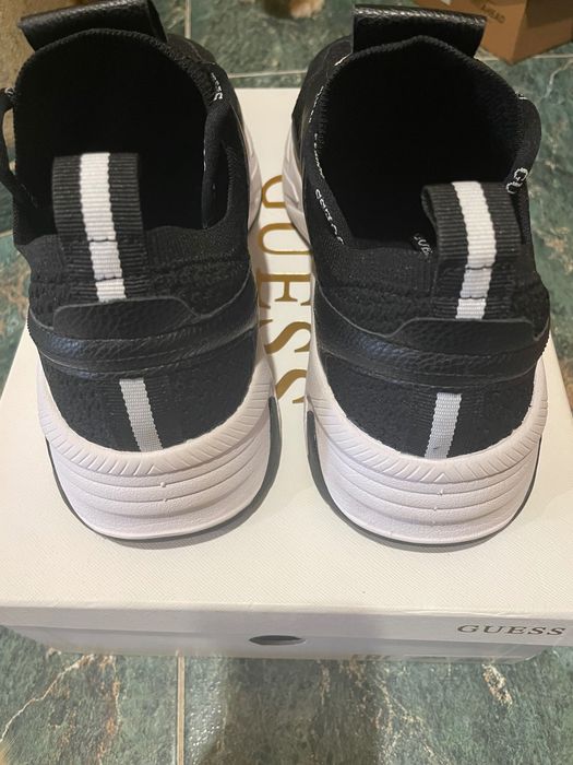 Дамски обувки Guess