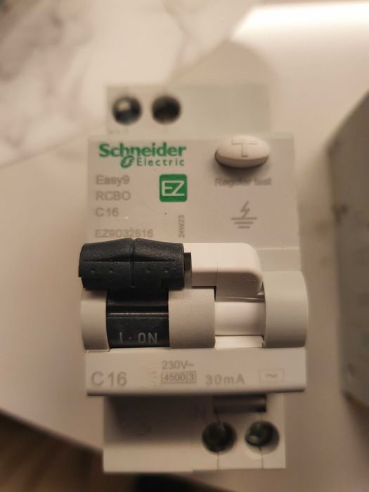 Schneider siguranta modulara diferentiala - 4 bucati