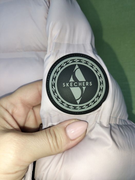 Куртка женская SKECHERS