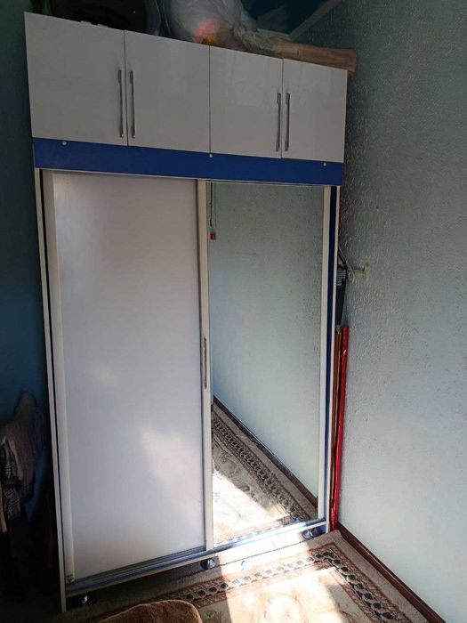 продается шифоньер в хорошем состоянии