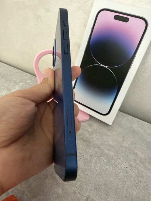 Продам в отличном состоянии iphone 12