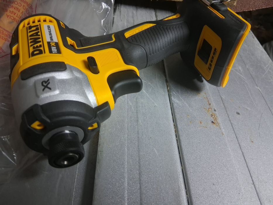Dewalt 18v impact  Dewalt 18v led импакт