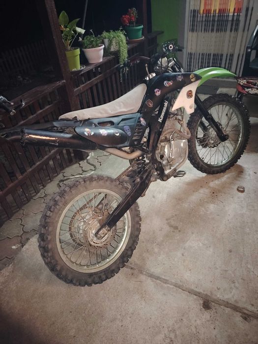 Vând kawasaki 250cc 4t