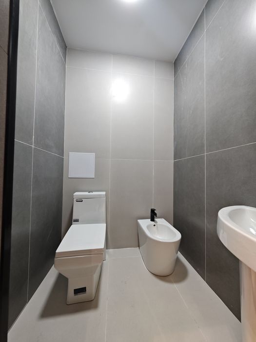 3 xona 94 kv.m yangi bozor orqasi