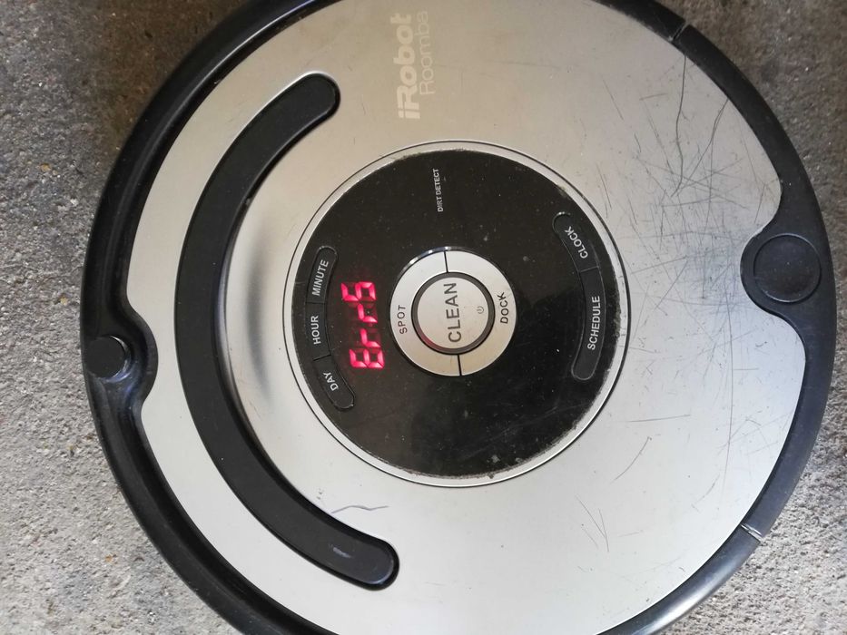 iRobot 555 прахосмукачка робот за части