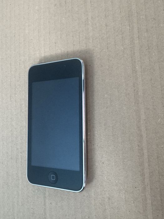Айпод , iPod Touch 2nd Gen 8GB A1288