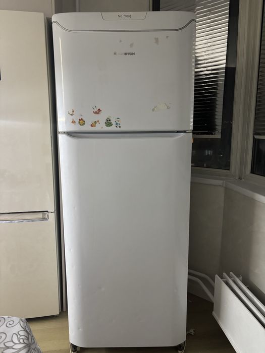 Холодильник ARISTON