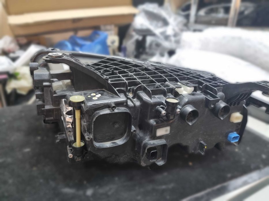 Десен фар BMW i7 G70 LED desen far бмв и7 г70