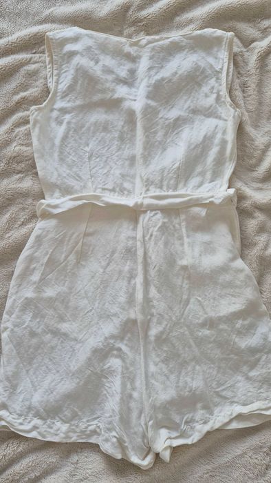 Дамски летен гащиризон от бял лен