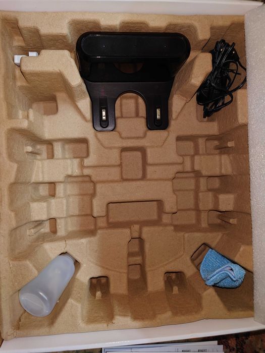 Прахосмукачка робот с моп нова