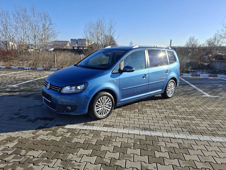 Volkswagen Touran Cup 7 locuri Faruri Led Xenon Camera Marsarier