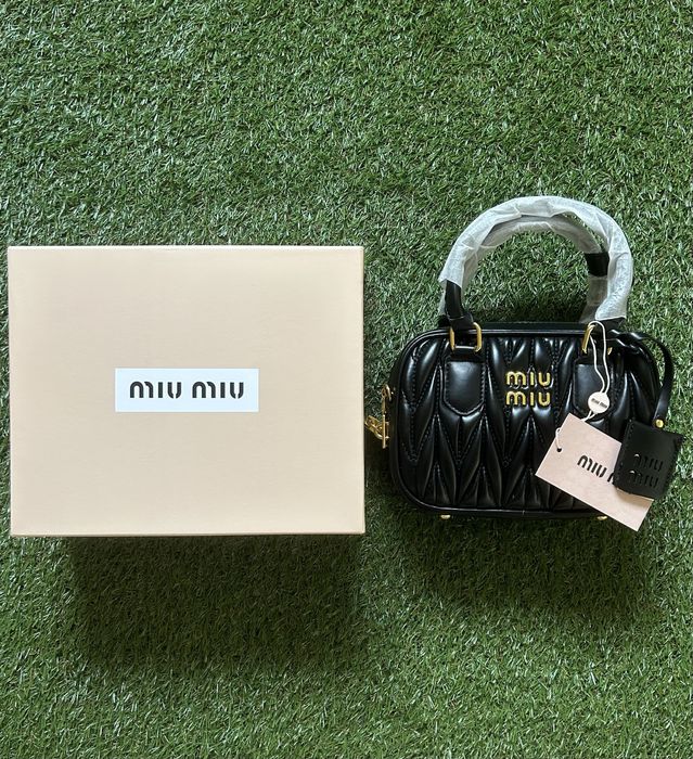 Geanta Miu Miu Neagra