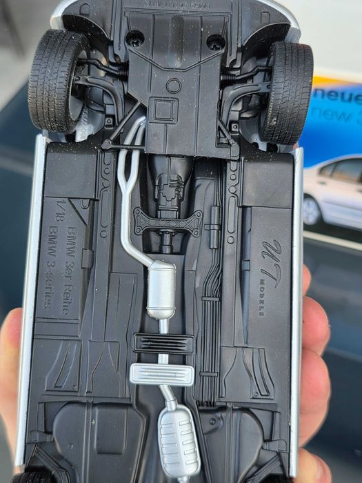 Macheta Auto 1/18 UT Models BMW E46 Seria 3
