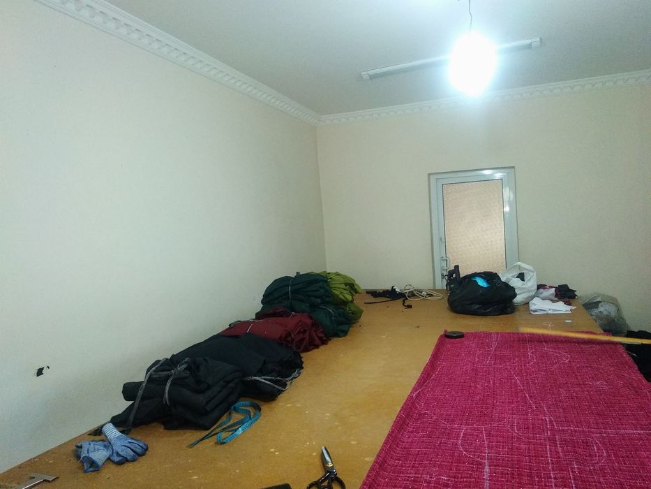 Ателье-52кв 2/1/5-Сергели-1 Вдоль дороги Недалеко от метро