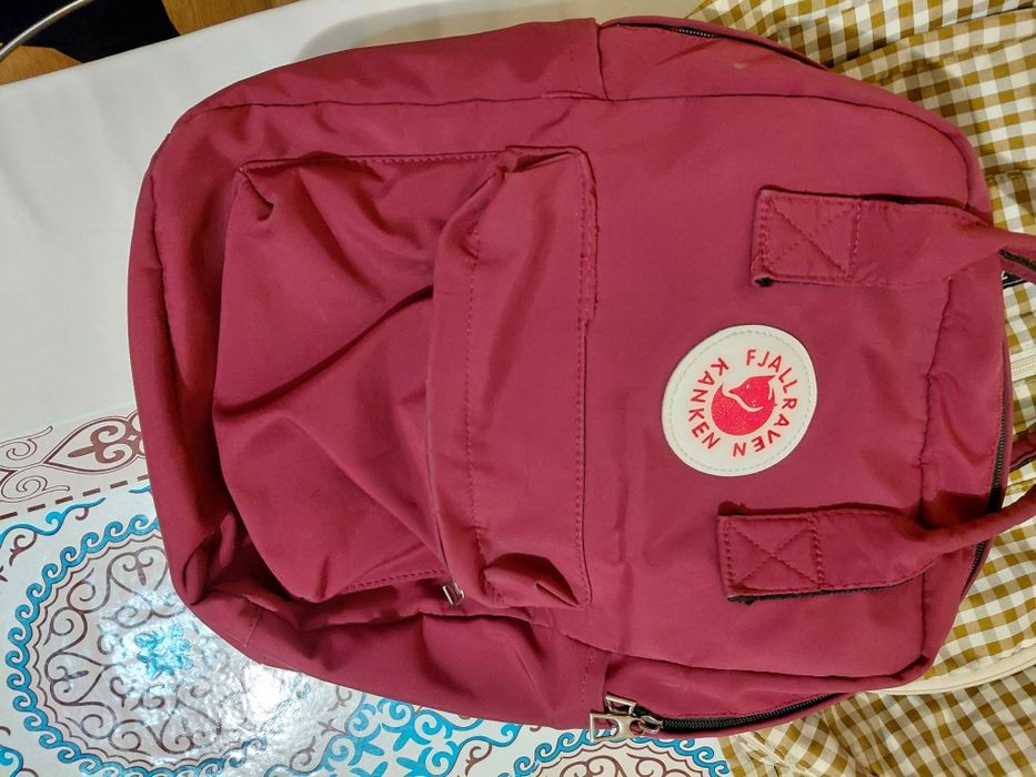 Продам рюкзаки в хорлшем состоянии.